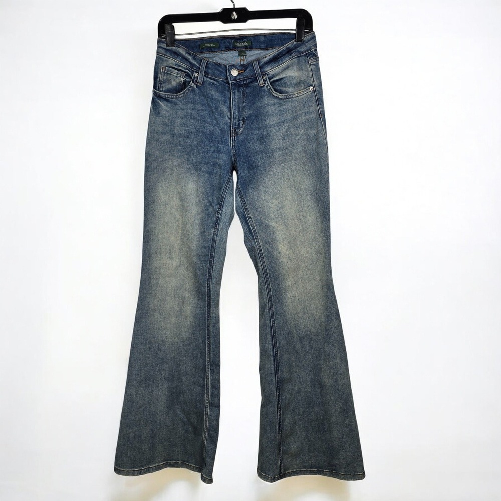 Wild‎ Fable Jeans Women Size 8 High Rise Flare Leg Blue Medium Wash Denim Y2K